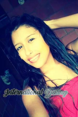 156922 - Paula Age: 29 - Colombia