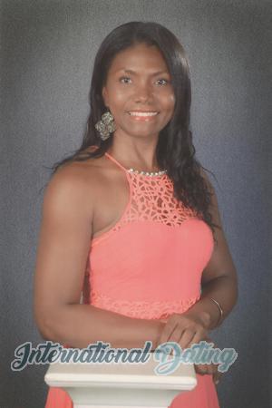 158180 - Leides Age: 48 - Colombia