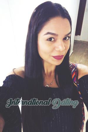 176528 - Laura Age: 37 - Colombia