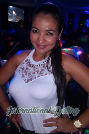 176819 - Laura Age: 39 - Colombia