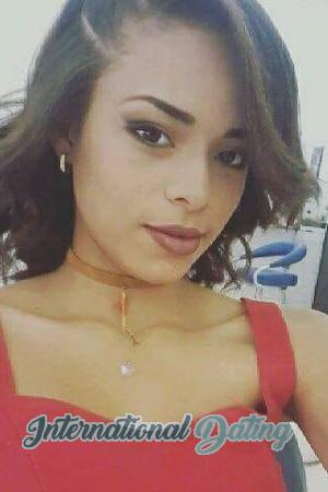 180075 - Yineth Age: 26 - Colombia