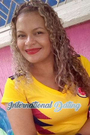 181044 - Tatiana Age: 35 - Colombia