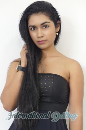 182957 - Yannine Age: 28 - Colombia