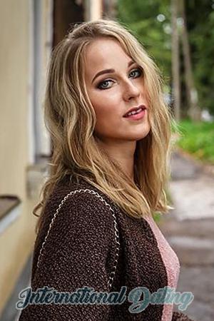 184365 - Tatiyana Age: 34 - Russia