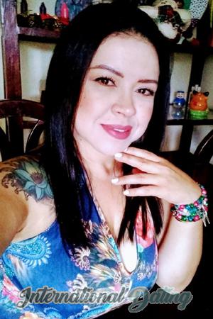 185019 - Yenny Age: 42 - Colombia