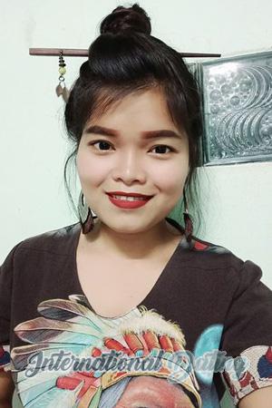 196322 - Benjaporn Age: 32 - Thailand