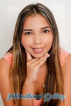 198003 - Yeraldin Age: 29 - Colombia