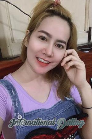 199659 - Kanokwan Age: 39 - Thailand