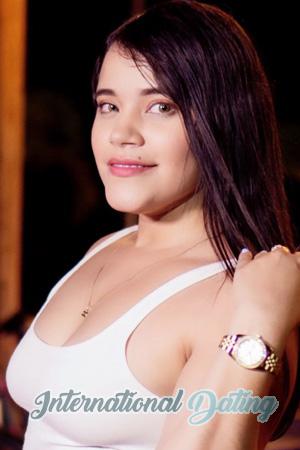 203841 - Paula Age: 32 - Colombia