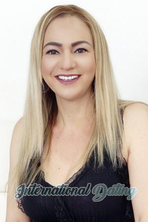 203847 - Silvia Age: 48 - Colombia