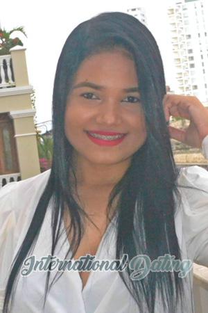 204006 - Paola Age: 30 - Colombia