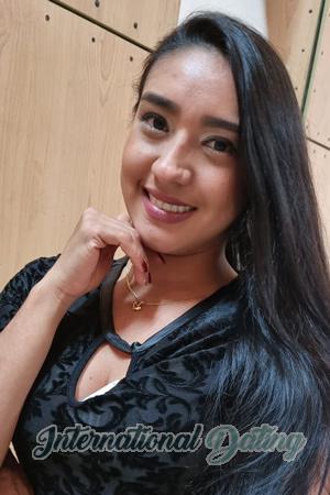 204160 - Jessica Age: 34 - Colombia