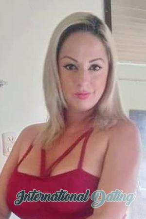 204168 - Yeniffer Age: 40 - Costa Rica