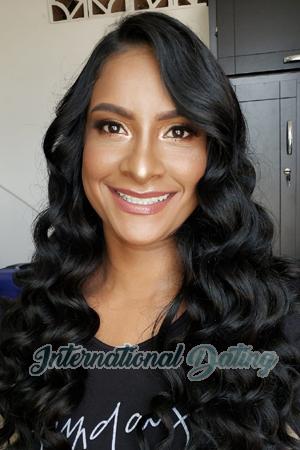 205243 - Daniela Age: 35 - Colombia