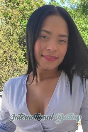 205726 - Nayelis Age: 24 - Colombia