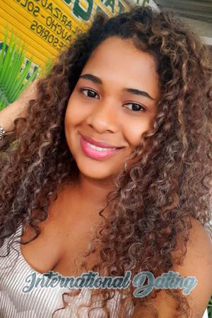 205916 - Yaneiris Age: 38 - Colombia