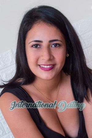 208290 - Alexandra Age: 36 - Peru