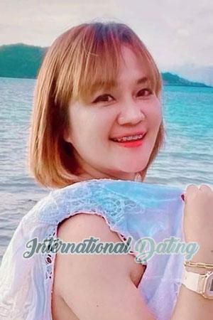 209370 - Pitchsinee Age: 33 - Thailand