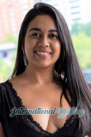 209752 - Veronica Age: 34 - Colombia