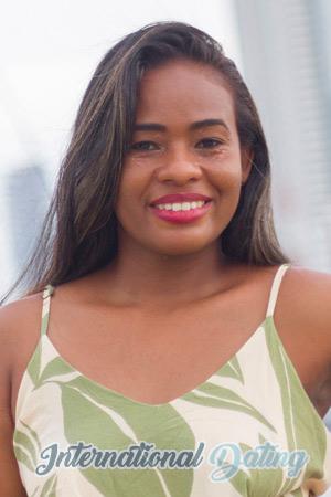 210441 - Karelis Age: 36 - Colombia