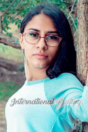 211856 - Michelle Age: 21 - Costa Rica