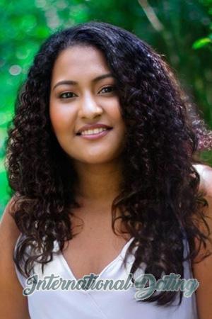 212994 - Yeinis Age: 21 - Colombia
