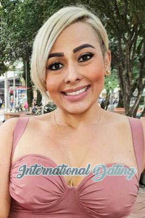 214753 - Vanessa Age: 35 - Colombia