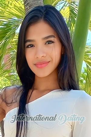 215015 - Nicolle Age: 23 - Colombia