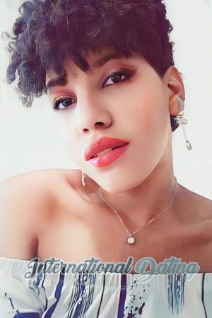 215379 - Andrea Age: 27 - Colombia