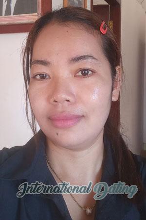 216733 - Sreynor Age: 39 - Cambodia