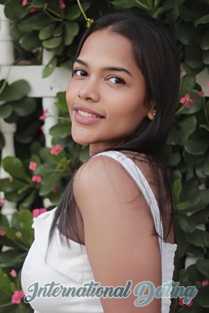 216797 - Daniela Age: 33 - Colombia