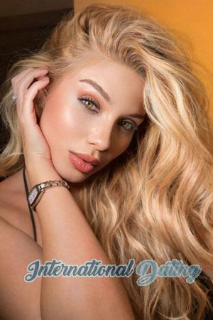 217006 - Mariana Age: 31 - Brazil