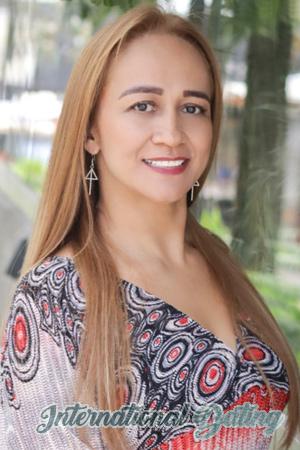 219663 - Julieth Age: 46 - Colombia