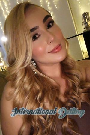 220031 - Daniela Age: 30 - Colombia