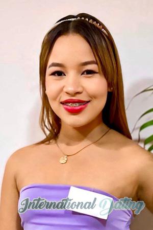 220049 - Yucelis Age: 26 - Colombia