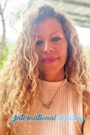 220208 - Marjorie Age: 51 - Costa Rica