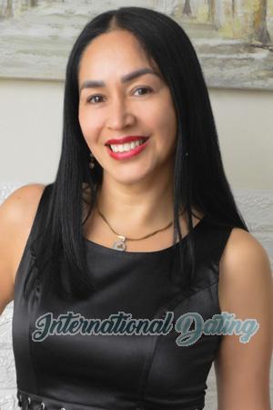 220212 - Fabiola Age: 50 - Peru