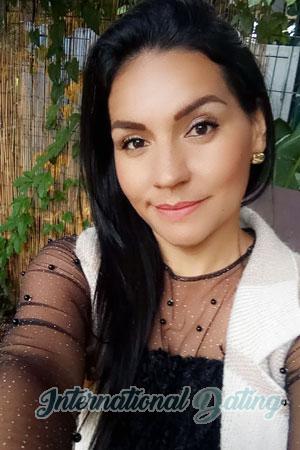 220414 - Andrea Age: 37 - Costa Rica