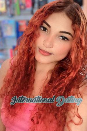 220758 - Julieth Age: 26 - Colombia