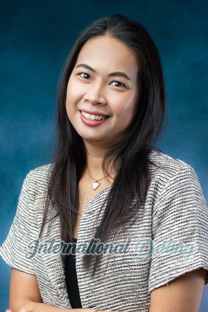 222181 - Areerat Age: 37 - Thailand