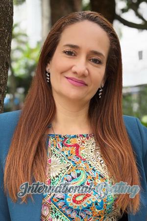 223210 - Yenny Age: 46 - Colombia