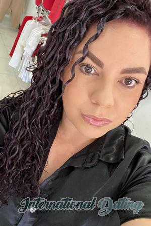 224155 - Silvia Age: 20 - Costa Rica