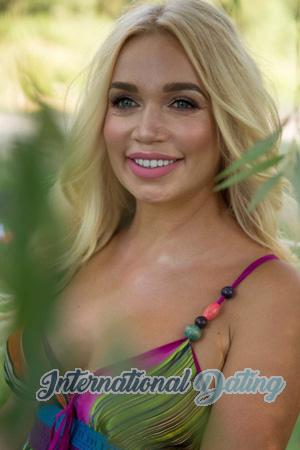 224662 - Oksana Age: 62 - Ukraine