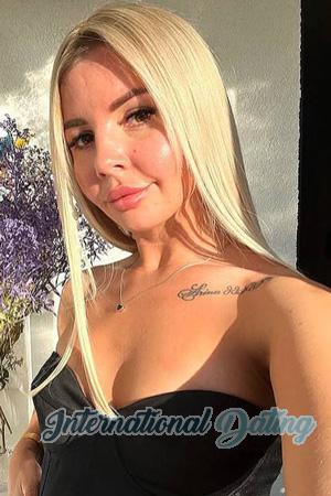 226213 - Viktoriia Age: 32 - Ukraine