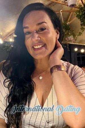 226555 - Kate Age: 43 - Costa Rica