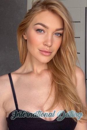 226944 - Diana Age: 32 - Ukraine