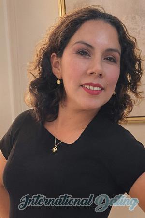 228223 - Evelyn Age: 41 - Peru