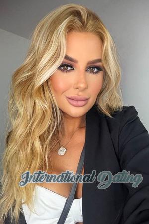 228567 - Raissa Age: 38 - Brazil